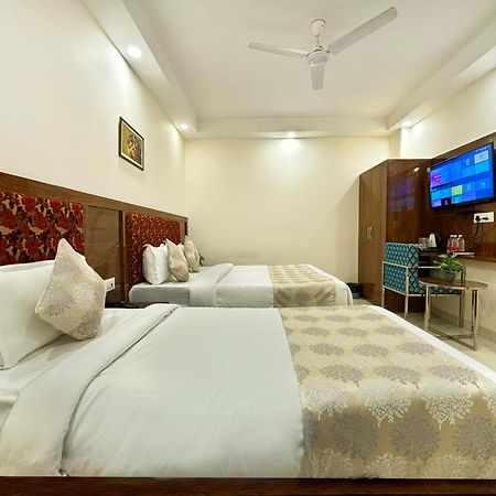 ניו דלהי Hotel Emblem Suites- Near Delhi Airport מראה חיצוני תמונה
