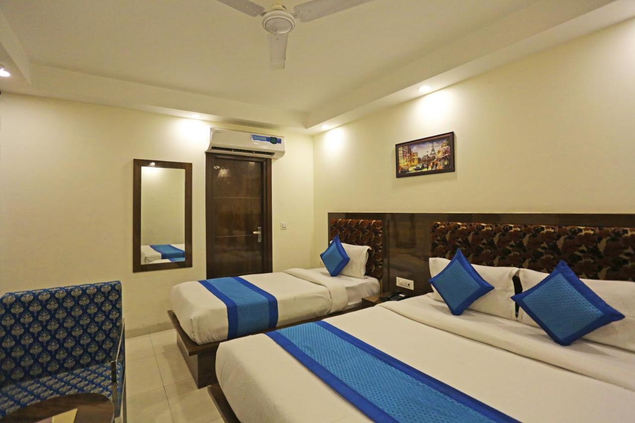ניו דלהי Hotel Emblem Suites- Near Delhi Airport מראה חיצוני תמונה