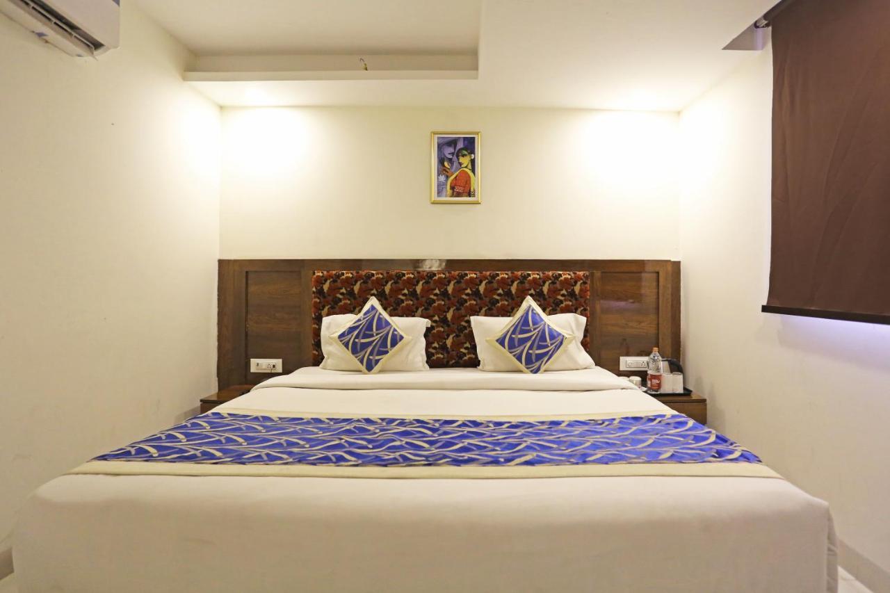 ניו דלהי Hotel Emblem Suites- Near Delhi Airport מראה חיצוני תמונה