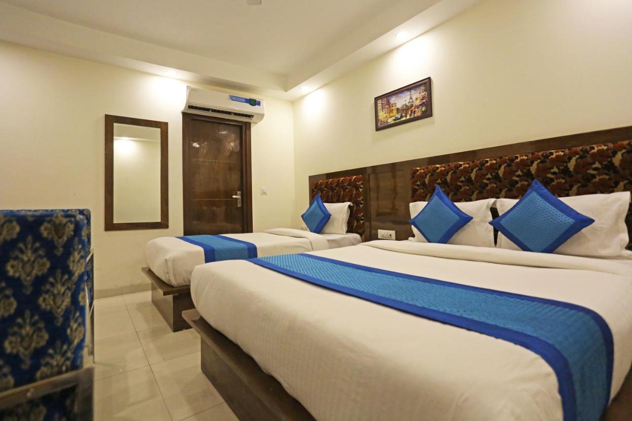 ניו דלהי Hotel Emblem Suites- Near Delhi Airport מראה חיצוני תמונה