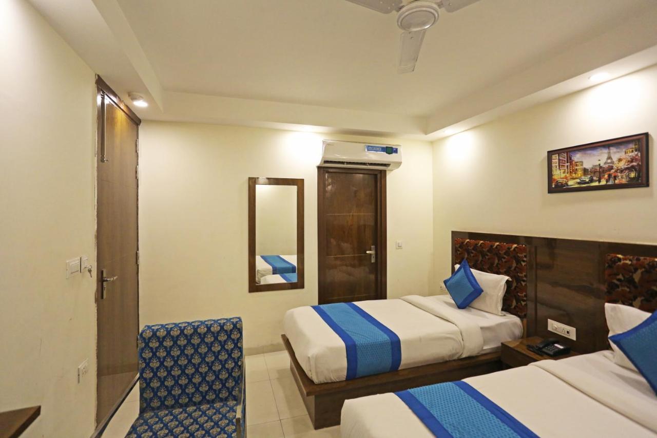 ניו דלהי Hotel Emblem Suites- Near Delhi Airport מראה חיצוני תמונה
