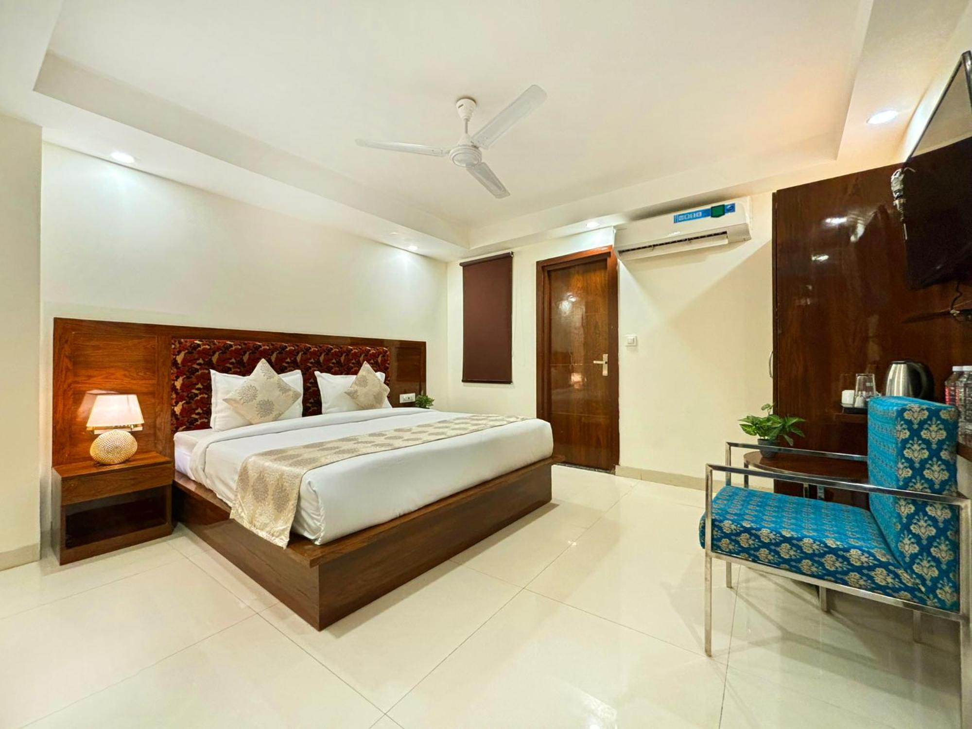 ניו דלהי Hotel Emblem Suites- Near Delhi Airport מראה חיצוני תמונה