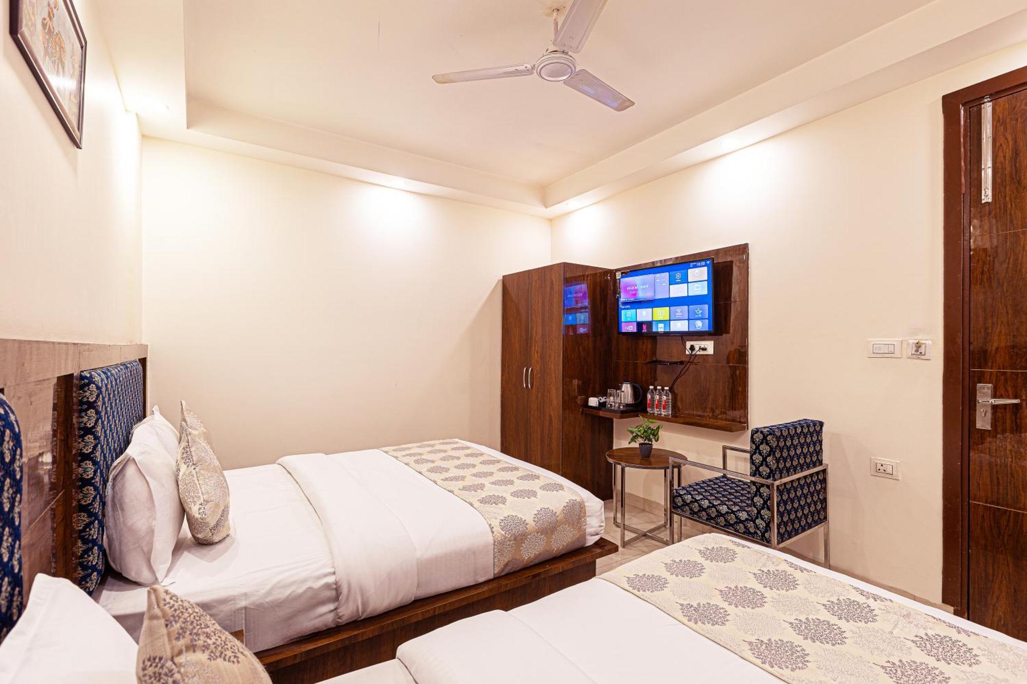 ניו דלהי Hotel Emblem Suites- Near Delhi Airport מראה חיצוני תמונה