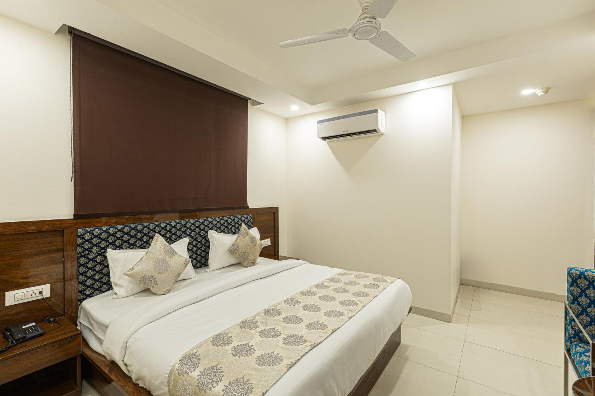ניו דלהי Hotel Emblem Suites- Near Delhi Airport מראה חיצוני תמונה