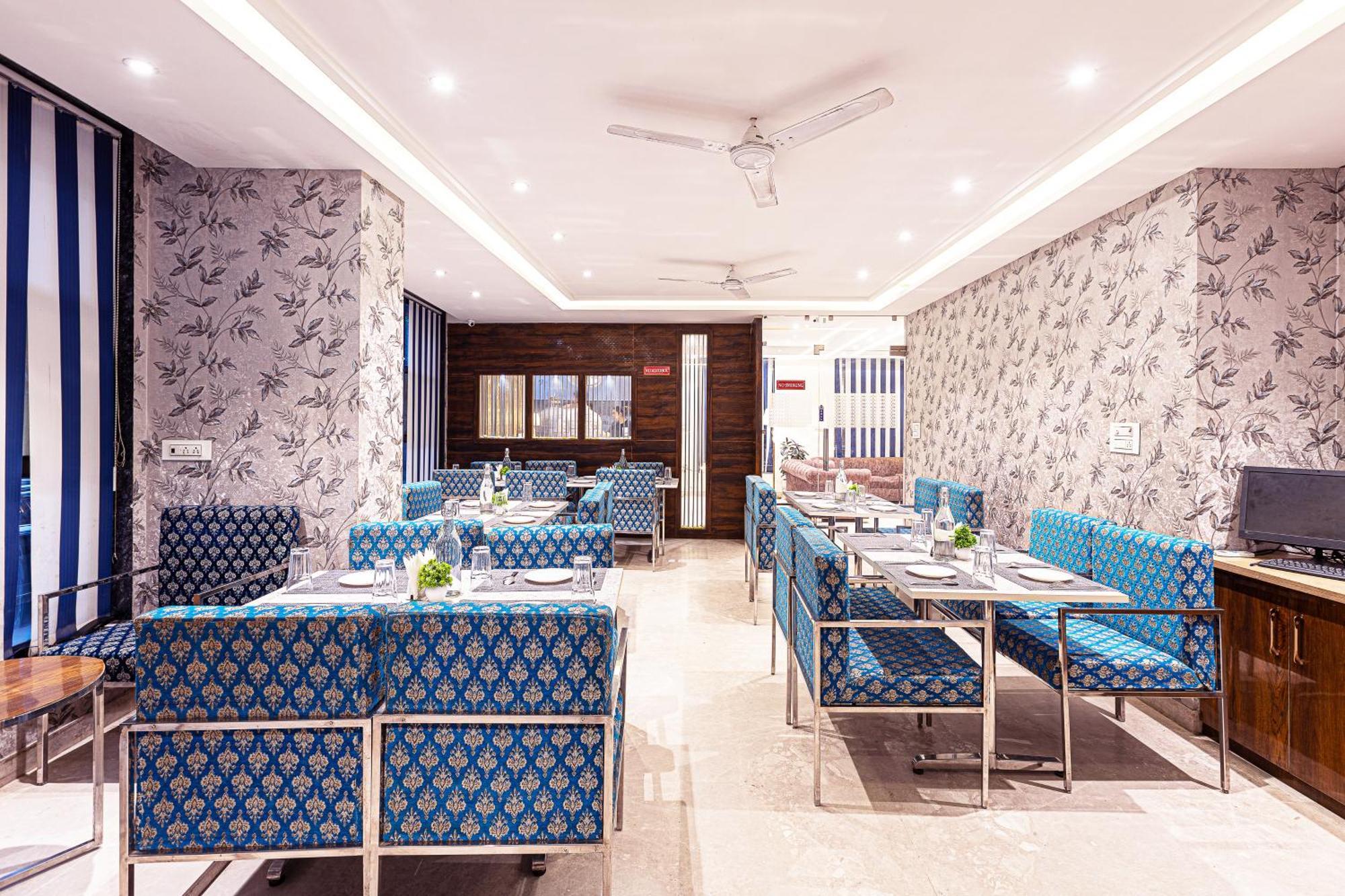 ניו דלהי Hotel Emblem Suites- Near Delhi Airport מראה חיצוני תמונה